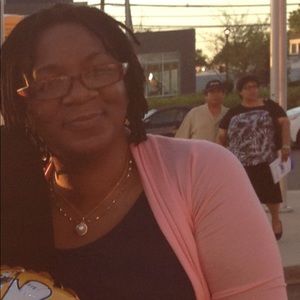 Meet your Posher, Maxine